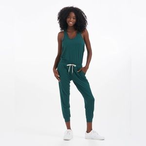 Vuori Lux Jumpsuit in Jade Heather. Size small.